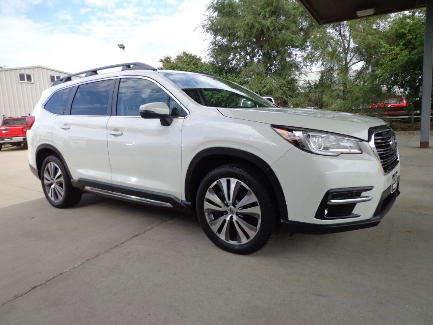 2019 WHITE SUBARU ASCENT LIMITED (4S4WMALD8K3) with an 2.4L engine, Automatic transmission, located at 6610 L St., Omaha, NE, 68117, (402) 731-7800, 41.212872, -96.014702 - THIS VEHICLE HAS A BEEN FULLY INSPECTED AND HAS A CLEAN TITLE WITH A FREE CARFAX REPORT PROVIDED! SHARP 1-OWNER, CLEAN CARFAX, LOW MILEAGE, PANORAMIC ROOF, NAV, NEWER TIRES AND MUCH MORE! *****We have found that most customers do the majority of their shopping online before visiting a ealership- Photo#2