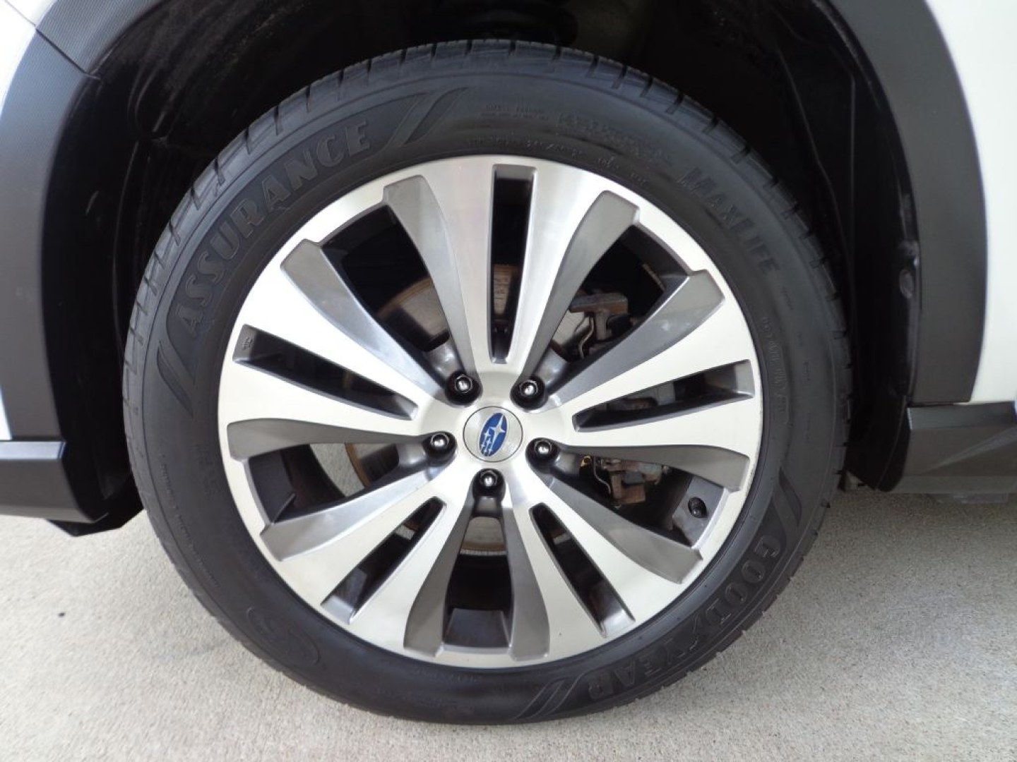 2019 WHITE SUBARU ASCENT LIMITED (4S4WMALD8K3) with an 2.4L engine, Automatic transmission, located at 6610 L St., Omaha, NE, 68117, (402) 731-7800, 41.212872, -96.014702 - THIS VEHICLE HAS A BEEN FULLY INSPECTED AND HAS A CLEAN TITLE WITH A FREE CARFAX REPORT PROVIDED! SHARP 1-OWNER, CLEAN CARFAX, LOW MILEAGE, PANORAMIC ROOF, NAV, NEWER TIRES AND MUCH MORE! *****We have found that most customers do the majority of their shopping online before visiting a ealership- Photo#7