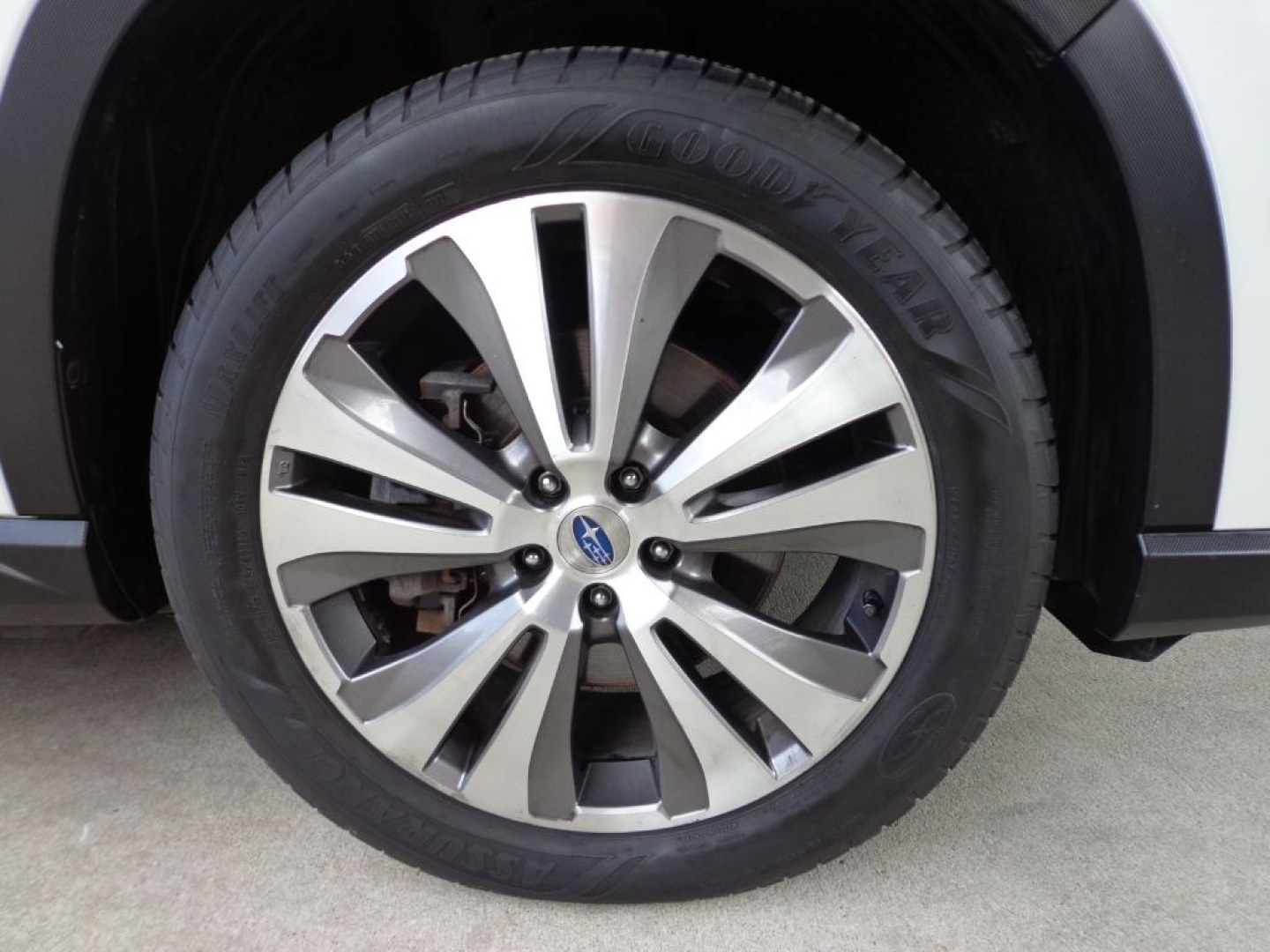 2019 WHITE SUBARU ASCENT LIMITED (4S4WMALD8K3) with an 2.4L engine, Automatic transmission, located at 6610 L St., Omaha, NE, 68117, (402) 731-7800, 41.212872, -96.014702 - THIS VEHICLE HAS A BEEN FULLY INSPECTED AND HAS A CLEAN TITLE WITH A FREE CARFAX REPORT PROVIDED! SHARP 1-OWNER, CLEAN CARFAX, LOW MILEAGE, PANORAMIC ROOF, NAV, NEWER TIRES AND MUCH MORE! *****We have found that most customers do the majority of their shopping online before visiting a ealership- Photo#8
