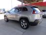 2019 GRAY JEEP CHEROKEE LIMITED (1C4PJMDX8KD) with an 3.2L engine, Automatic transmission, located at 6610 L St., Omaha, NE, 68117, (402) 731-7800, 41.212872, -96.014702 - THIS VEHICLE HAS A BEEN FULLY INSPECTED AND HAS A CLEAN TITLE WITH A FREE CARFAX REPORT PROVIDED! 2-OWNER, CLEAN CARFAX. LOADED WITH PANORAMIC ROOF, TECHNOLOGY PACKAGE, LUXURY PACKAGE, PREMIUM AUDIO AND NEWER TIRES! *****We have found that most customers do the majority of their shopping online- Photo#5