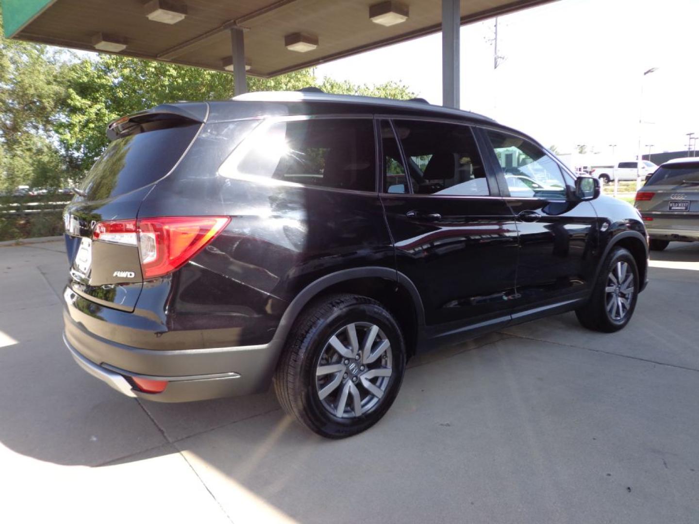 2019 BLACK HONDA PILOT EXL (5FNYF6H5XKB) with an 3.5L engine, Automatic transmission, located at 6610 L St., Omaha, NE, 68117, (402) 731-7800, 41.212872, -96.014702 - THIS VEHICLE HAS A BEEN FULLY INSPECTED AND HAS A CLEAN TITLE WITH A FREE CARFAX REPORT PROVIDED! SHARP 2-OWNER WITH A CLEAN CARFAX AND NEWER TIRES! *****We have found that most customers do the majority of their shopping online before visiting a ealership. For this reason we feel it necessary- Photo#3