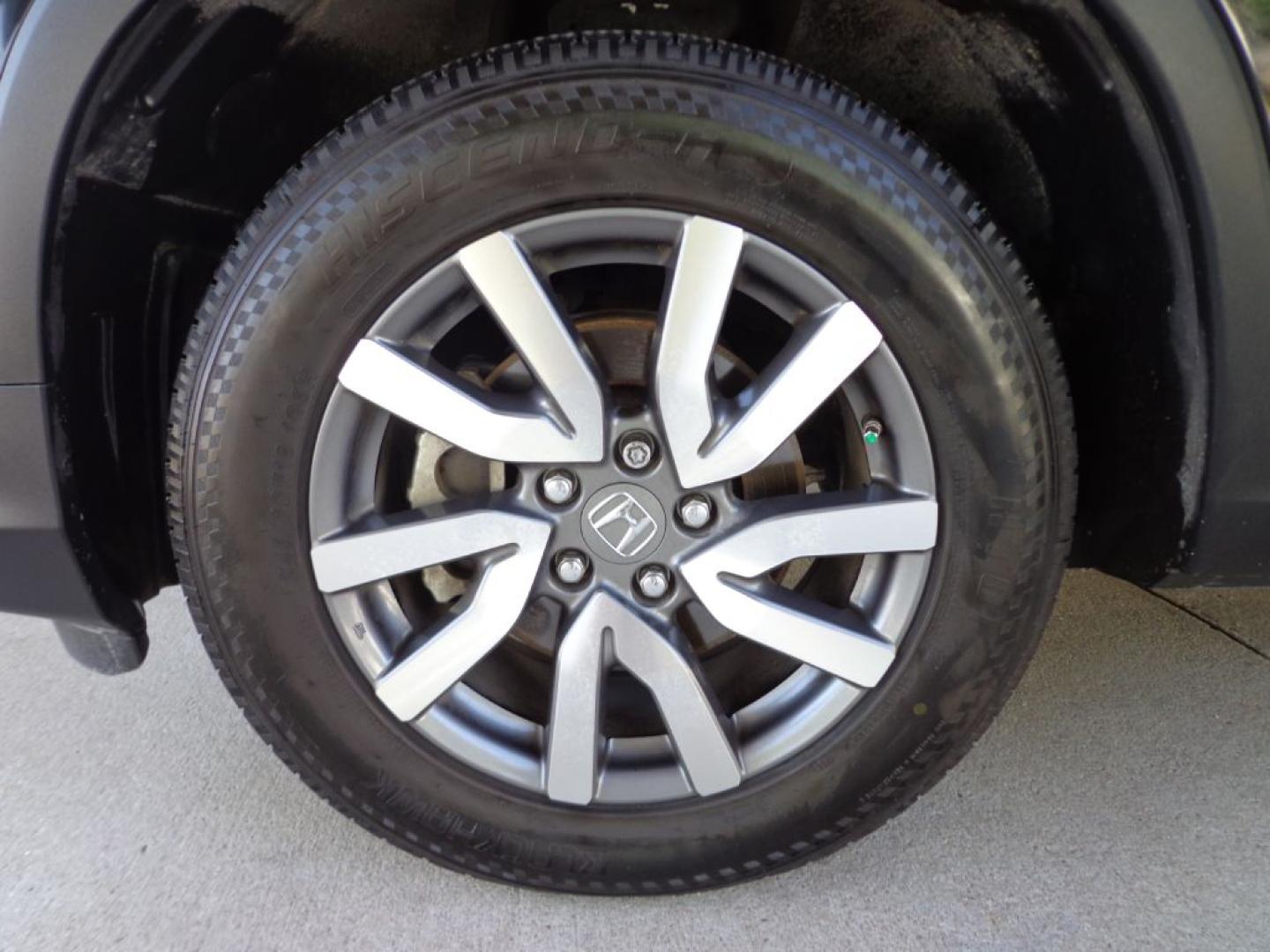 2019 BLACK HONDA PILOT EXL (5FNYF6H5XKB) with an 3.5L engine, Automatic transmission, located at 6610 L St., Omaha, NE, 68117, (402) 731-7800, 41.212872, -96.014702 - THIS VEHICLE HAS A BEEN FULLY INSPECTED AND HAS A CLEAN TITLE WITH A FREE CARFAX REPORT PROVIDED! SHARP 2-OWNER WITH A CLEAN CARFAX AND NEWER TIRES! *****We have found that most customers do the majority of their shopping online before visiting a ealership. For this reason we feel it necessary- Photo#7