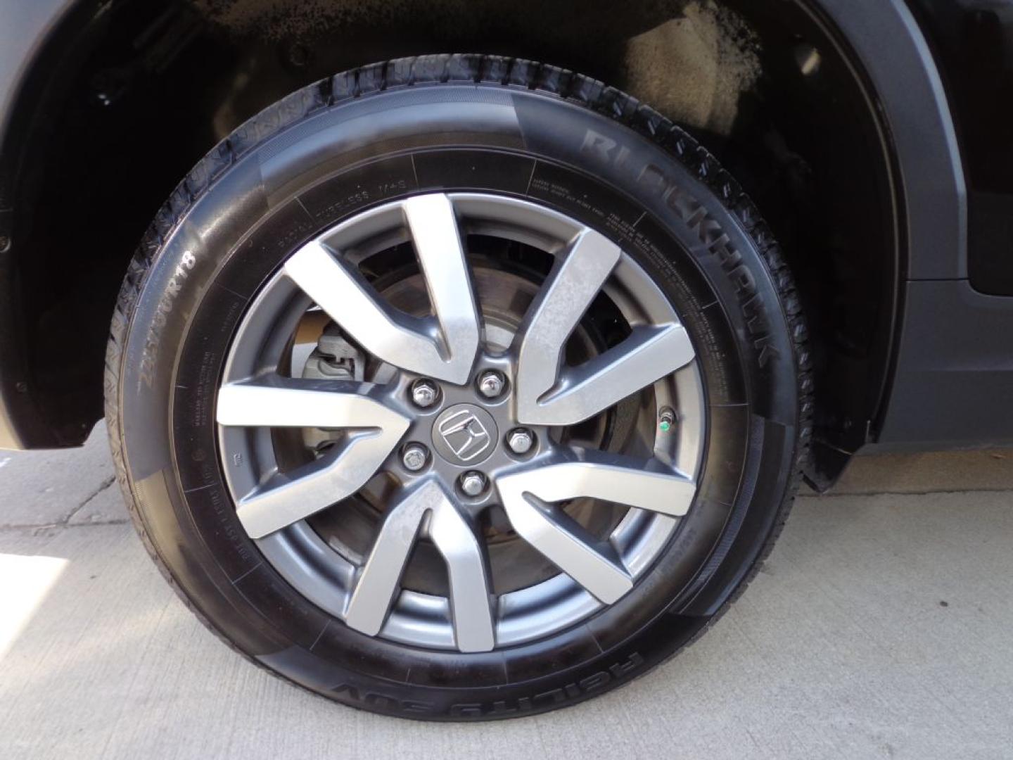 2019 BLACK HONDA PILOT EXL (5FNYF6H5XKB) with an 3.5L engine, Automatic transmission, located at 6610 L St., Omaha, NE, 68117, (402) 731-7800, 41.212872, -96.014702 - THIS VEHICLE HAS A BEEN FULLY INSPECTED AND HAS A CLEAN TITLE WITH A FREE CARFAX REPORT PROVIDED! SHARP 2-OWNER WITH A CLEAN CARFAX AND NEWER TIRES! *****We have found that most customers do the majority of their shopping online before visiting a ealership. For this reason we feel it necessary- Photo#9