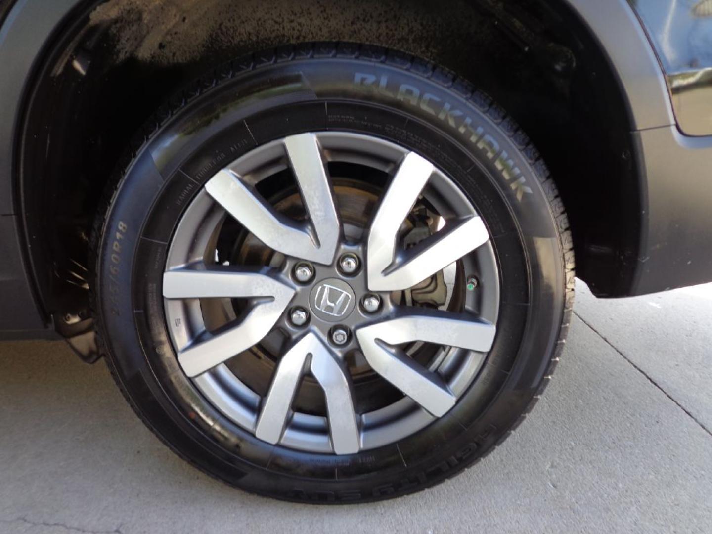 2019 BLACK HONDA PILOT EXL (5FNYF6H5XKB) with an 3.5L engine, Automatic transmission, located at 6610 L St., Omaha, NE, 68117, (402) 731-7800, 41.212872, -96.014702 - THIS VEHICLE HAS A BEEN FULLY INSPECTED AND HAS A CLEAN TITLE WITH A FREE CARFAX REPORT PROVIDED! SHARP 2-OWNER WITH A CLEAN CARFAX AND NEWER TIRES! *****We have found that most customers do the majority of their shopping online before visiting a ealership. For this reason we feel it necessary- Photo#10