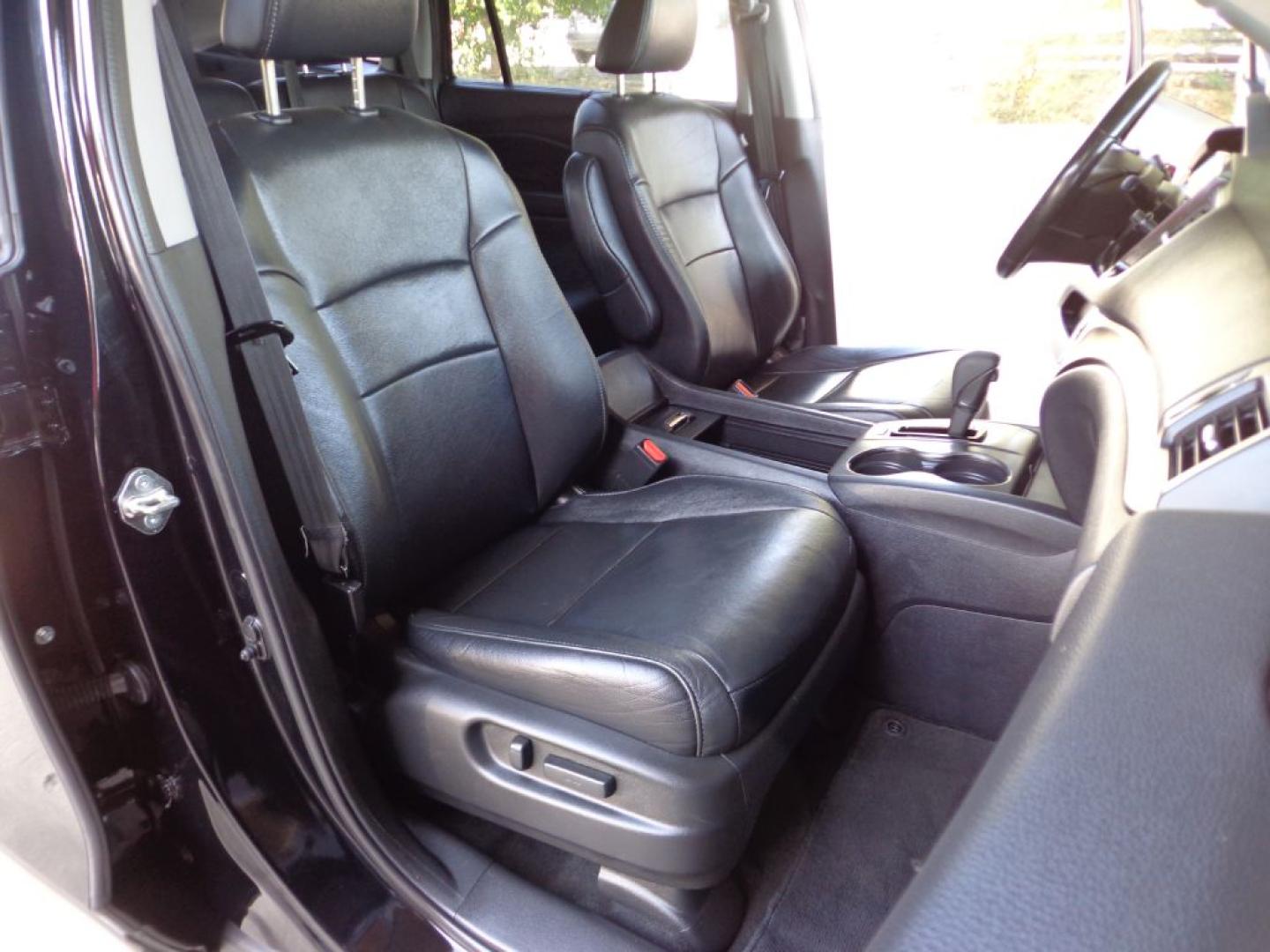 2019 BLACK HONDA PILOT EXL (5FNYF6H5XKB) with an 3.5L engine, Automatic transmission, located at 6610 L St., Omaha, NE, 68117, (402) 731-7800, 41.212872, -96.014702 - THIS VEHICLE HAS A BEEN FULLY INSPECTED AND HAS A CLEAN TITLE WITH A FREE CARFAX REPORT PROVIDED! SHARP 2-OWNER WITH A CLEAN CARFAX AND NEWER TIRES! *****We have found that most customers do the majority of their shopping online before visiting a ealership. For this reason we feel it necessary- Photo#16