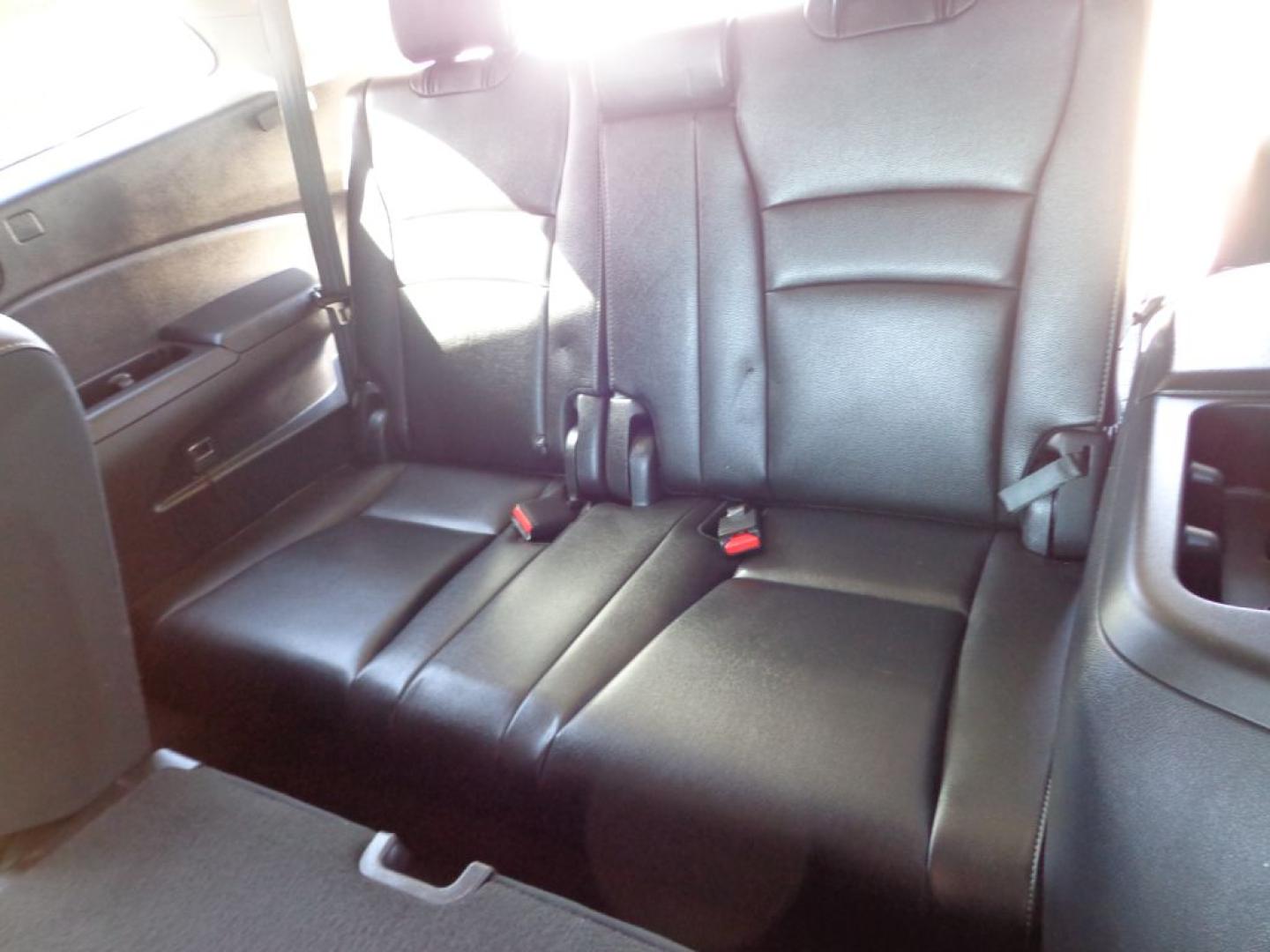 2019 BLACK HONDA PILOT EXL (5FNYF6H5XKB) with an 3.5L engine, Automatic transmission, located at 6610 L St., Omaha, NE, 68117, (402) 731-7800, 41.212872, -96.014702 - THIS VEHICLE HAS A BEEN FULLY INSPECTED AND HAS A CLEAN TITLE WITH A FREE CARFAX REPORT PROVIDED! SHARP 2-OWNER WITH A CLEAN CARFAX AND NEWER TIRES! *****We have found that most customers do the majority of their shopping online before visiting a ealership. For this reason we feel it necessary- Photo#20