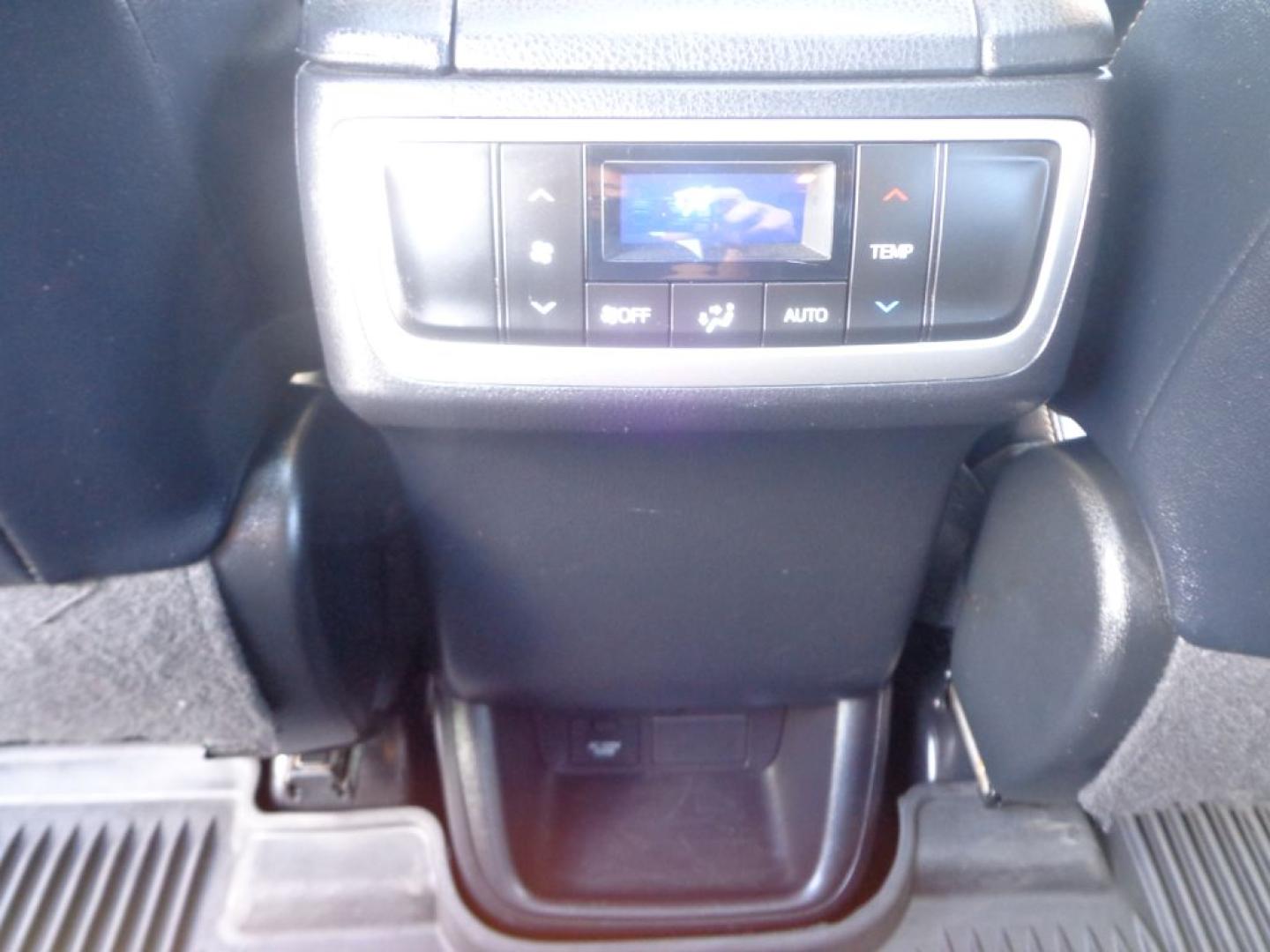 2016 WHITE TOYOTA HIGHLANDER XLE (5TDJKRFH1GS) with an 3.5L engine, Automatic transmission, located at 6610 L St., Omaha, NE, 68117, (402) 731-7800, 41.212872, -96.014702 - THIS VEHICLE HAS A BEEN FULLY INSPECTED AND HAS A CLEAN TITLE WITH A FREE CARFAX REPORT PROVIDED! SHARP XLE PACKAGE WITH A CLEAN CARFAX, LOW MILEAGE, REAR BUCKET SEATS, SUNROOF, NAV, NEWER TIRES AND MUCH MORE! *****We have found that most customers do the majority of their shopping online befor- Photo#24