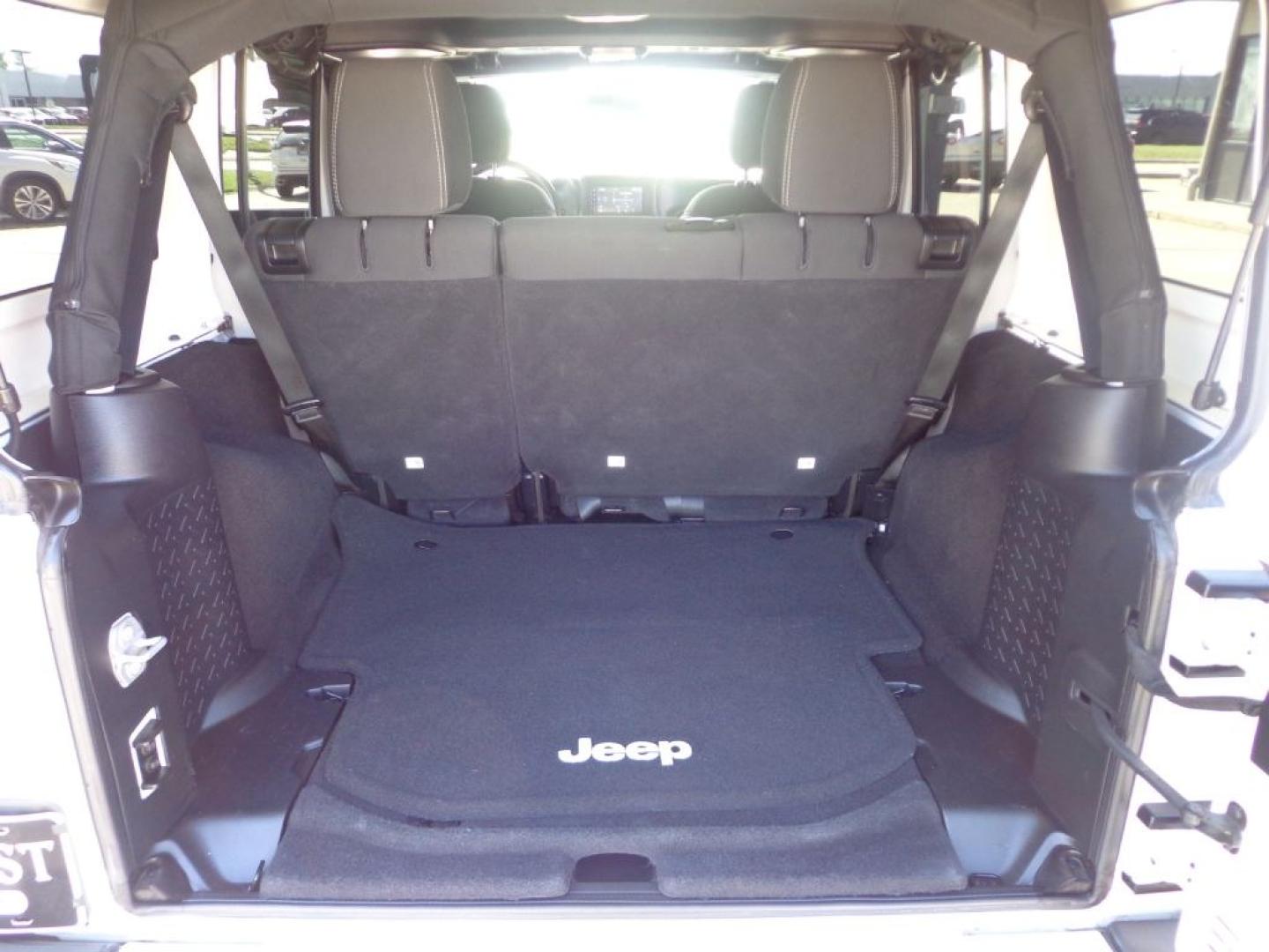 2016 WHITE JEEP WRANGLER UNLIMI SAHARA (1C4BJWEG6GL) with an 3.6L engine, Automatic transmission, located at 6610 L St., Omaha, NE, 68117, (402) 731-7800, 41.212872, -96.014702 - THIS VEHICLE HAS A BEEN FULLY INSPECTED AND HAS A CLEAN TITLE WITH A FREE CARFAX REPORT PROVIDED! *****We have found that most customers do the majority of their shopping online before visiting a ealership. For this reason we feel it necessary to have a competitive price on our used vehicles rig- Photo#16