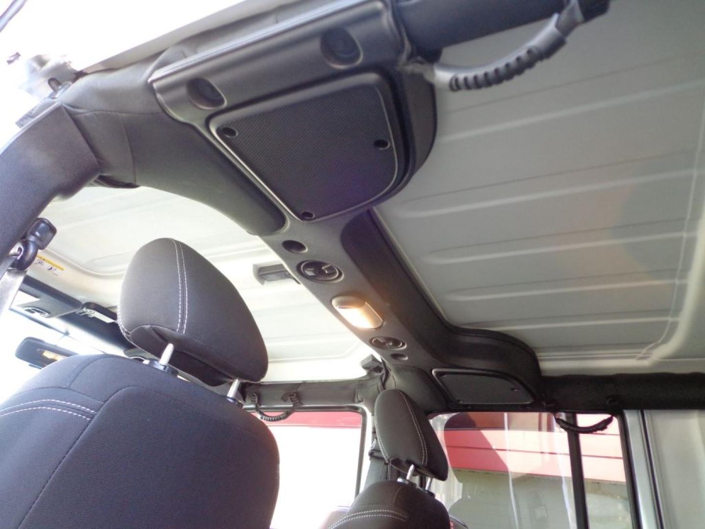 2016 WHITE JEEP WRANGLER UNLIMI SAHARA (1C4BJWEG6GL) with an 3.6L engine, Automatic transmission, located at 6610 L St., Omaha, NE, 68117, (402) 731-7800, 41.212872, -96.014702 - THIS VEHICLE HAS A BEEN FULLY INSPECTED AND HAS A CLEAN TITLE WITH A FREE CARFAX REPORT PROVIDED! *****We have found that most customers do the majority of their shopping online before visiting a ealership. For this reason we feel it necessary to have a competitive price on our used vehicles rig- Photo#17