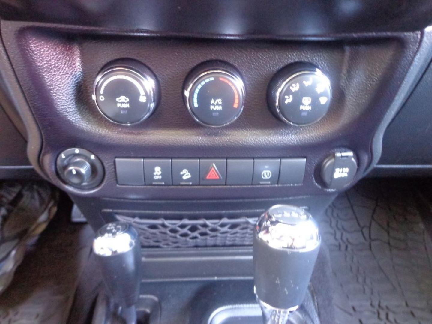 2016 WHITE JEEP WRANGLER UNLIMI SAHARA (1C4BJWEG6GL) with an 3.6L engine, Automatic transmission, located at 6610 L St., Omaha, NE, 68117, (402) 731-7800, 41.212872, -96.014702 - THIS VEHICLE HAS A BEEN FULLY INSPECTED AND HAS A CLEAN TITLE WITH A FREE CARFAX REPORT PROVIDED! *****We have found that most customers do the majority of their shopping online before visiting a ealership. For this reason we feel it necessary to have a competitive price on our used vehicles rig- Photo#19