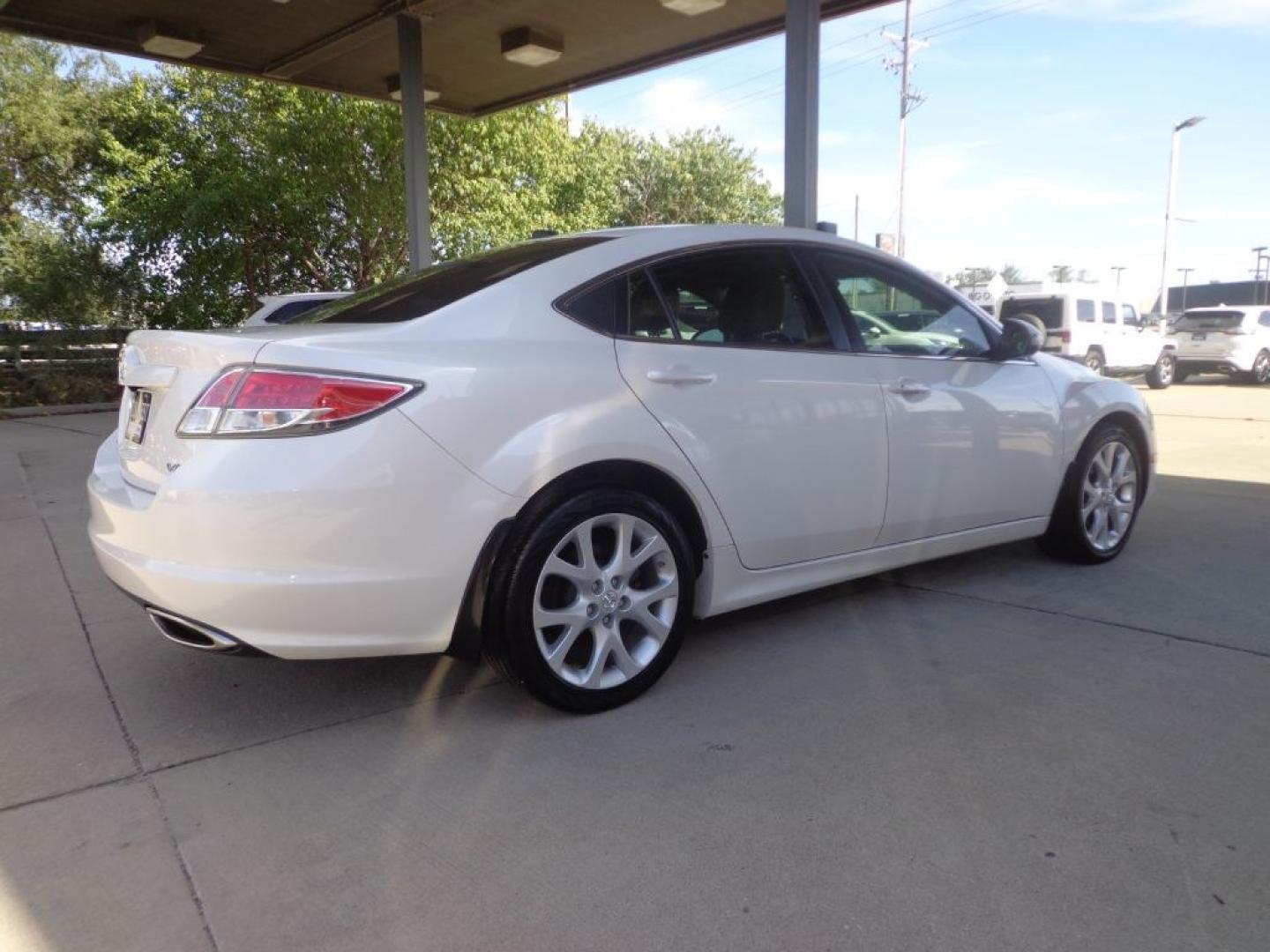 2013 WHITE MAZDA 6 S GRAND TOURING (1YVHZ8CB6D5) with an 3.7L engine, Automatic transmission, located at 6610 L St., Omaha, NE, 68117, (402) 731-7800, 41.212872, -96.014702 - THIS VEHICLE HAS A BEEN FULLY INSPECTED AND HAS A CLEAN TITLE WITH A FREE CARFAX REPORT PROVIDED! SHARP 2-OWNER, CLEAN CARFAX, LOW MILEAGE, HEATED LEATHER, SUNROOF WITH NEWER TIRES! *****We have found that most customers do the majority of their shopping online before visiting a ealership. For- Photo#3