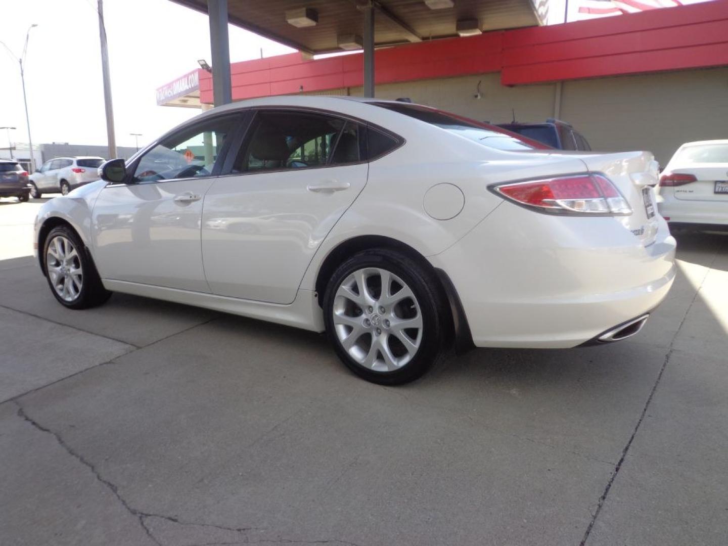 2013 WHITE MAZDA 6 S GRAND TOURING (1YVHZ8CB6D5) with an 3.7L engine, Automatic transmission, located at 6610 L St., Omaha, NE, 68117, (402) 731-7800, 41.212872, -96.014702 - THIS VEHICLE HAS A BEEN FULLY INSPECTED AND HAS A CLEAN TITLE WITH A FREE CARFAX REPORT PROVIDED! SHARP 2-OWNER, CLEAN CARFAX, LOW MILEAGE, HEATED LEATHER, SUNROOF WITH NEWER TIRES! *****We have found that most customers do the majority of their shopping online before visiting a ealership. For- Photo#5