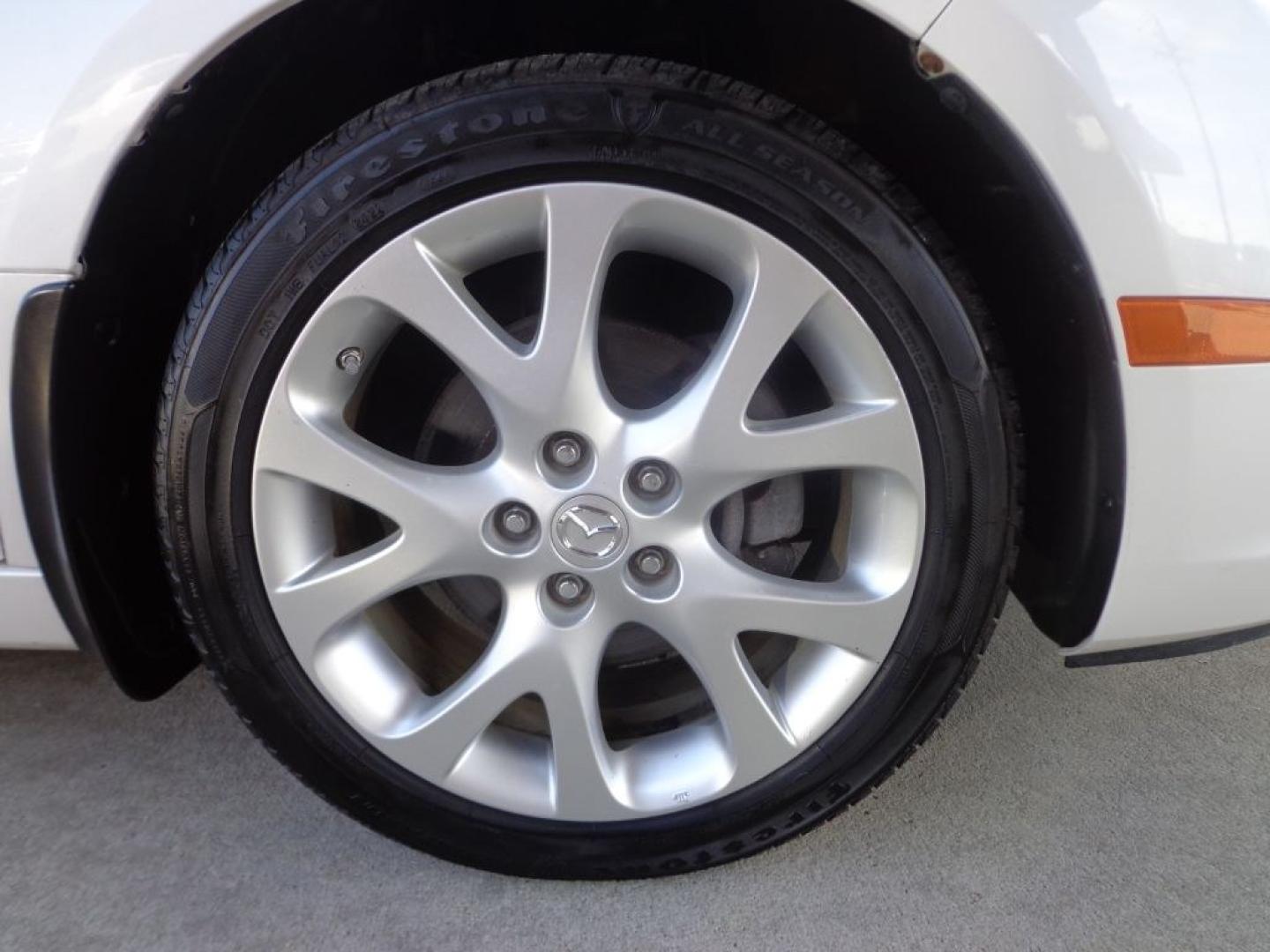 2013 WHITE MAZDA 6 S GRAND TOURING (1YVHZ8CB6D5) with an 3.7L engine, Automatic transmission, located at 6610 L St., Omaha, NE, 68117, (402) 731-7800, 41.212872, -96.014702 - THIS VEHICLE HAS A BEEN FULLY INSPECTED AND HAS A CLEAN TITLE WITH A FREE CARFAX REPORT PROVIDED! SHARP 2-OWNER, CLEAN CARFAX, LOW MILEAGE, HEATED LEATHER, SUNROOF WITH NEWER TIRES! *****We have found that most customers do the majority of their shopping online before visiting a ealership. For- Photo#8