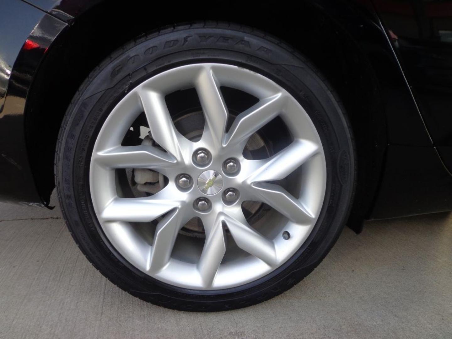 2014 BLACK CHEVROLET IMPALA LT (1G1125S31EU) with an 3.6L engine, Automatic transmission, located at 6610 L St., Omaha, NE, 68117, (402) 731-7800, 41.212872, -96.014702 - THIS VEHICLE HAS A BEEN FULLY INSPECTED AND HAS A CLEAN TITLE WITH A FREE CARFAX REPORT PROVIDED! SHARP. 1-OWNER, CLEAN CARFAX, LOW MILEAGE, SUNROOF, DRIVER ASSIST, HEATED LEATHER AND NEWER TIRES! *****We have found that most customers do the majority of their shopping online before visiting a- Photo#9