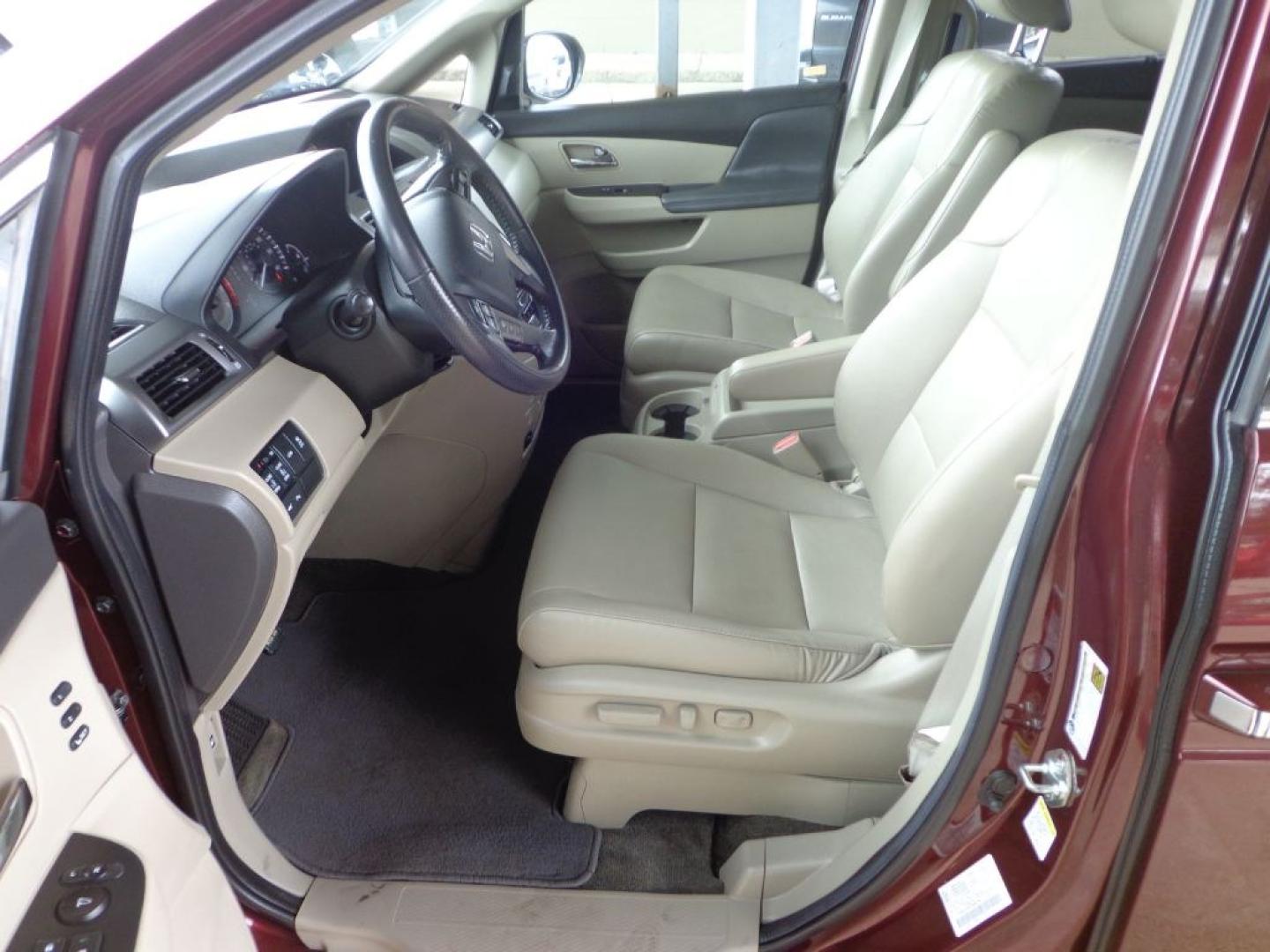 2014 MAROON HONDA ODYSSEY TOURING ELITE (5FNRL5H9XEB) with an 3.5L engine, Automatic transmission, located at 6610 L St., Omaha, NE, 68117, (402) 731-7800, 41.212872, -96.014702 - THIS VEHICLE HAS A BEEN FULLY INSPECTED AND HAS A CLEAN TITLE WITH A FREE CARFAX REPORT PROVIDED! 1-OWNER, CLEAN CARFAX, LOW MILEAGE, NAV, REAR ENTERTAINMENT AND NEWER TIRES! *****We have found that most customers do the majority of their shopping online before visiting a ealership. For this re- Photo#12