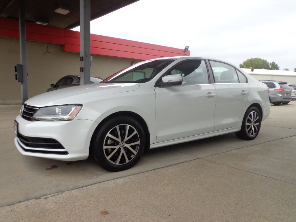 photo of 2017 VOLKSWAGEN JETTA SE