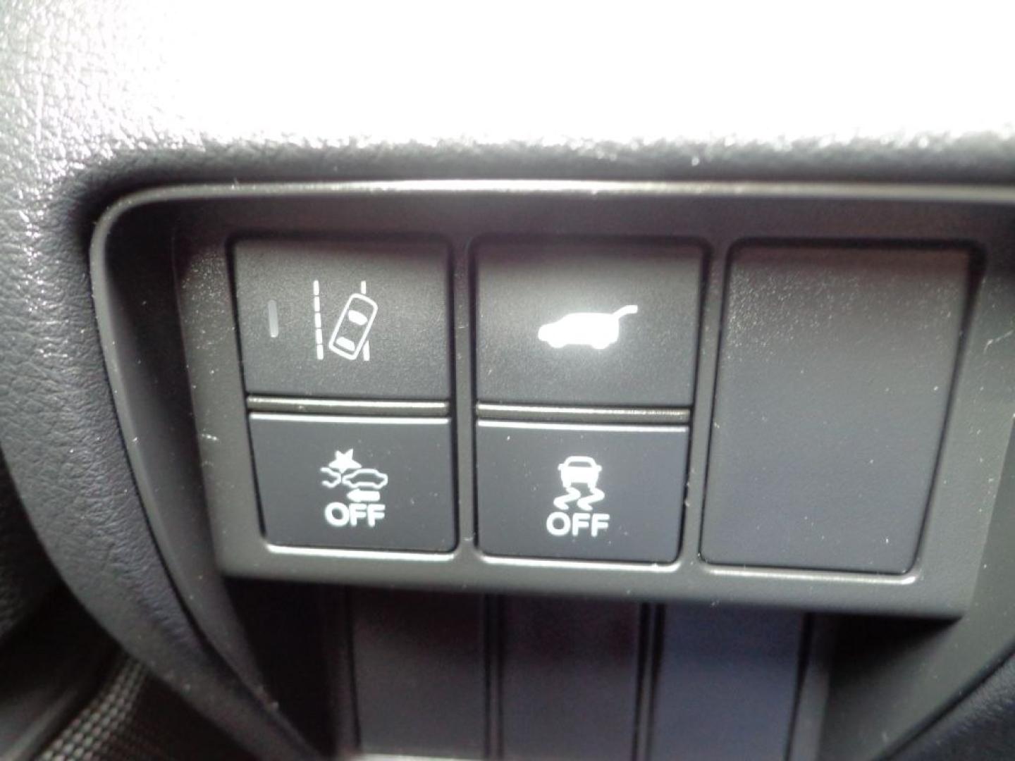 2018 WHITE HONDA CR-V EXL (2HKRW2H82JH) with an 1.5L engine, Automatic transmission, located at 6610 L St., Omaha, NE, 68117, (402) 731-7800, 41.212872, -96.014702 - THIS VEHICLE HAS A BEEN FULLY INSPECTED AND HAS A CLEAN TITLE WITH A FREE CARFAX REPORT PROVIDED! 2-OWNER, CLEAN CARFAX, LOW MILEAGE AND NEWER TIRES! *****We have found that most customers do the majority of their shopping online before visiting a ealership. For this reason we feel it necessary- Photo#25