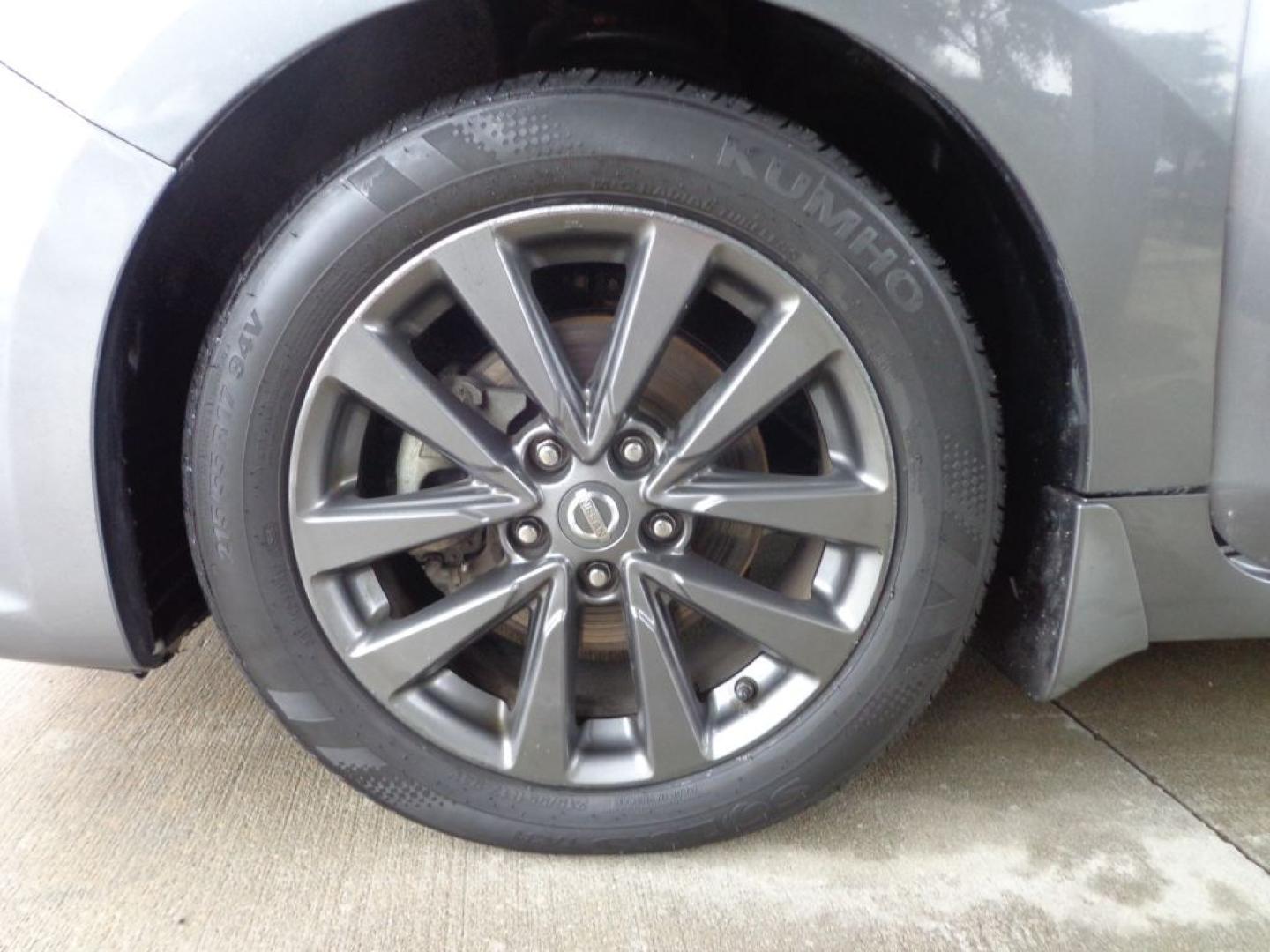 2017 GRAY NISSAN ALTIMA 2.5 (1N4AL3AP7HC) with an 2.5L engine, Continuously Variable transmission, located at 6610 L St., Omaha, NE, 68117, (402) 731-7800, 41.212872, -96.014702 - THIS VEHICLE HAS A BEEN FULLY INSPECTED AND HAS A CLEAN TITLE WITH A FREE CARFAX REPORT PROVIDED! 2-OWNER, CLEAN CARFAX, LOW MILEAGE, SUNROOF, HEATED LEATHER, NAV AND NEWER TIRES! *****We have found that most customers do the majority of their shopping online before visiting a ealership. For th- Photo#7
