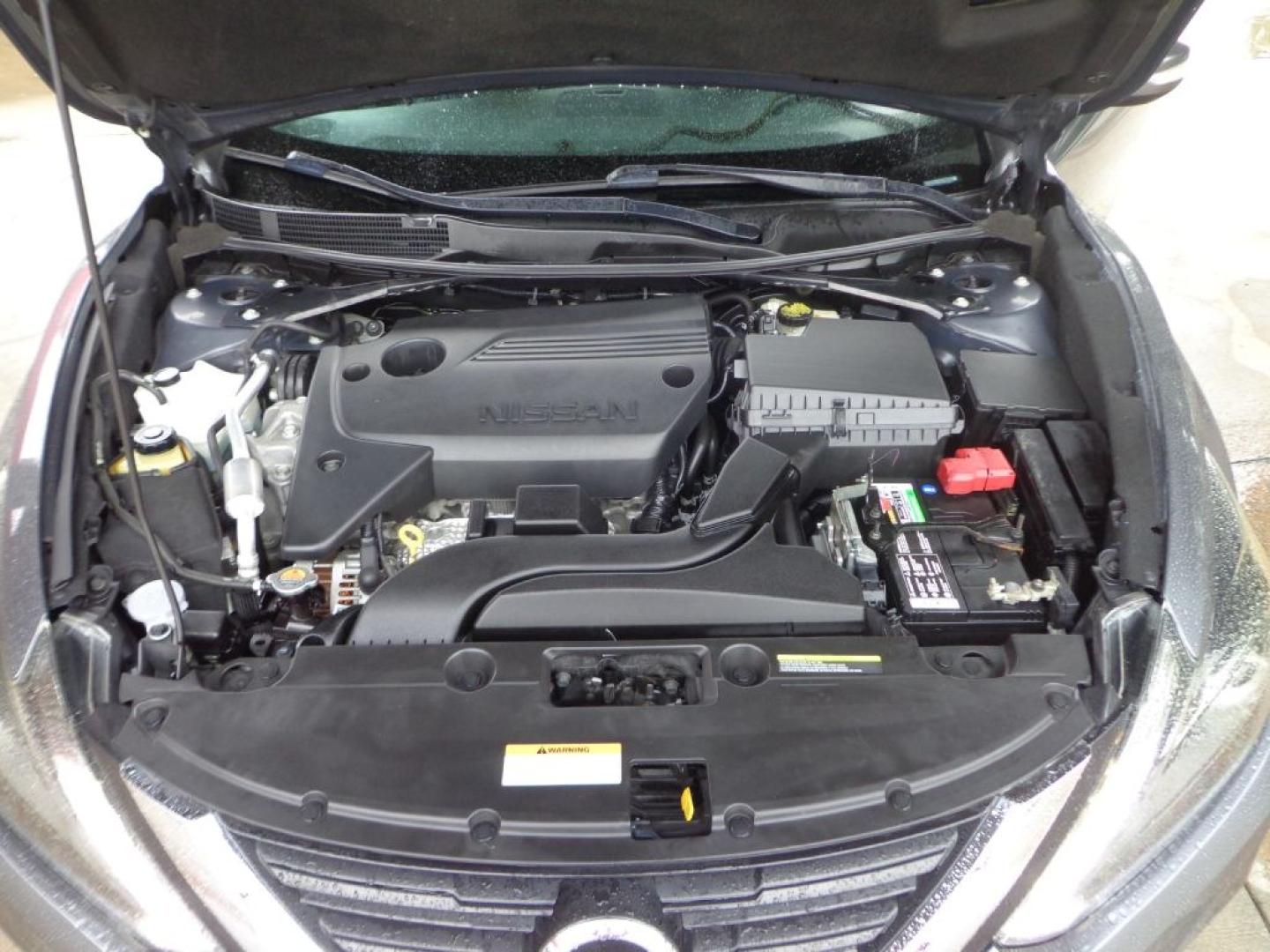 2017 GRAY NISSAN ALTIMA 2.5 (1N4AL3AP7HC) with an 2.5L engine, Continuously Variable transmission, located at 6610 L St., Omaha, NE, 68117, (402) 731-7800, 41.212872, -96.014702 - THIS VEHICLE HAS A BEEN FULLY INSPECTED AND HAS A CLEAN TITLE WITH A FREE CARFAX REPORT PROVIDED! 2-OWNER, CLEAN CARFAX, LOW MILEAGE, SUNROOF, HEATED LEATHER, NAV AND NEWER TIRES! *****We have found that most customers do the majority of their shopping online before visiting a ealership. For th- Photo#11