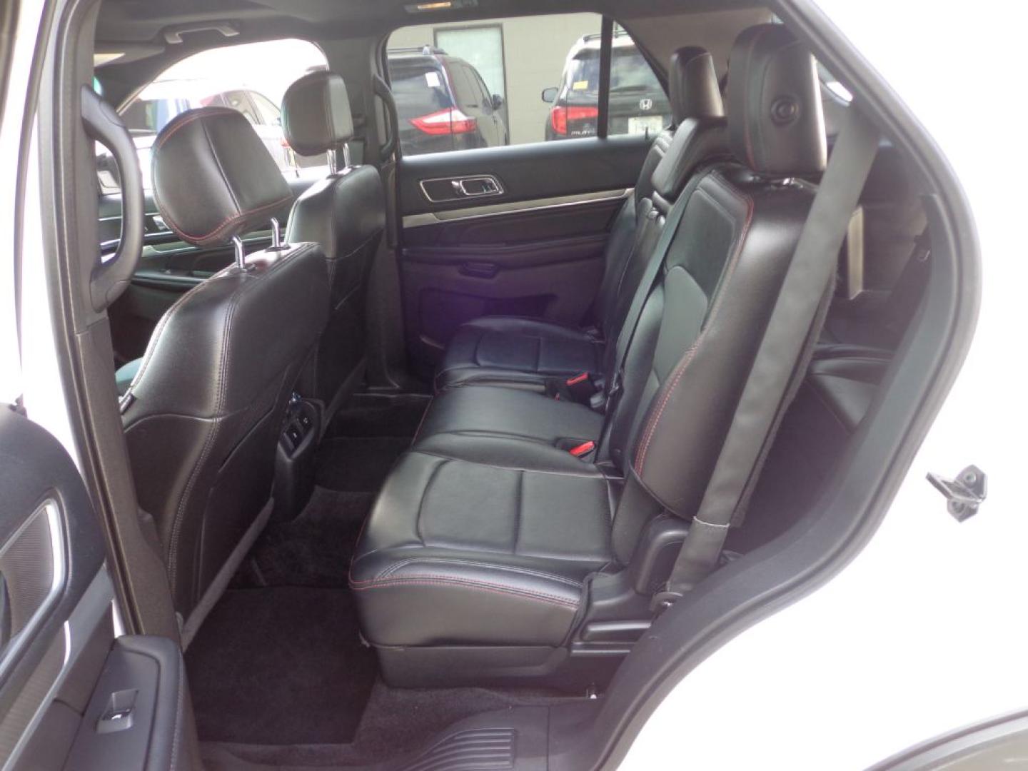 2016 WHITE FORD EXPLORER SPORT (1FM5K8GT3GG) with an 3.5L engine, Automatic transmission, located at 6610 L St., Omaha, NE, 68117, (402) 731-7800, 41.212872, -96.014702 - THIS VEHICLE HAS A BEEN FULLY INSPECTED AND HAS A CLEAN TITLE WITH A FREE CARFAX REPORT PROVIDED! 1-OWNER, CLEAN CARFAX, LOW MILEAGE, DUAL SUNROOF, HEATED/COOLED SEATS, NAV AND NEWER TIRES! *****We have found that most customers do the majority of their shopping online before visiting a ealersh- Photo#19