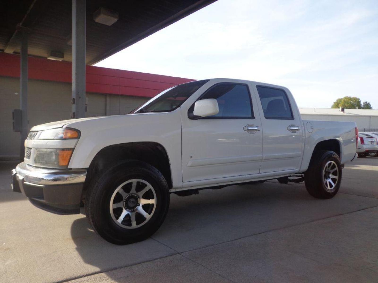 2009 WHITE CHEVROLET COLORADO (1GCDT13E098) with an 3.7L engine, Automatic transmission, located at 6610 L St., Omaha, NE, 68117, (402) 731-7800, 41.212872, -96.014702 - Photo #0